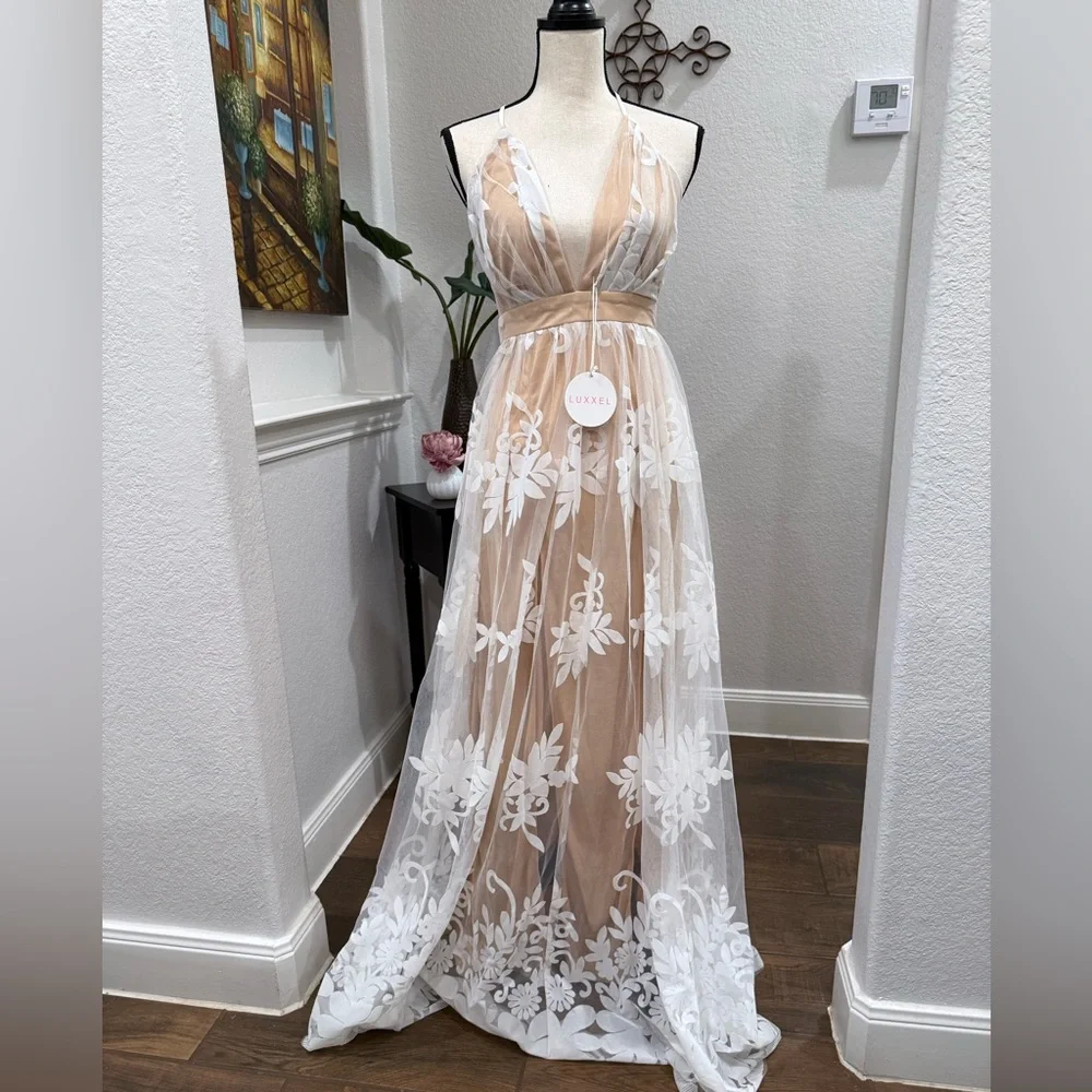 Promenade Maxi dress, size SMALL, by Luxxel. NEW WITH TAGS! - Picture 8 of 8